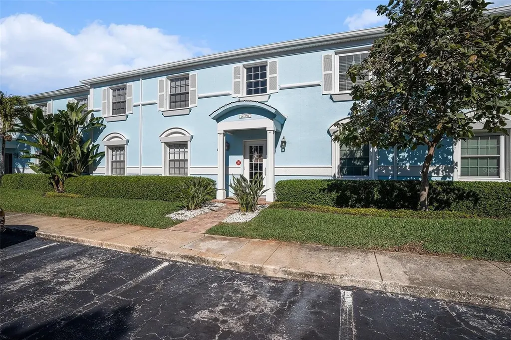5176 Salmon Drive SE St Petersburg FL 33705