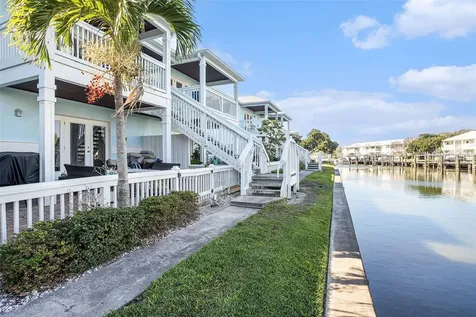 5176 Salmon Drive SE St Petersburg FL 33705