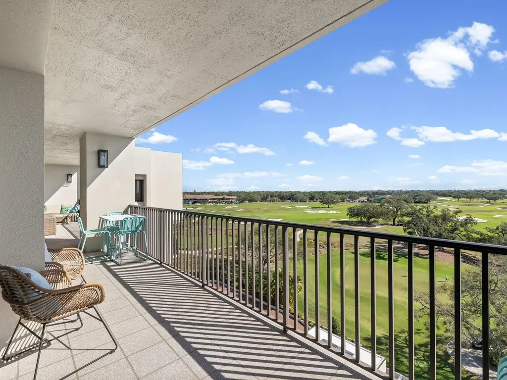 4 Belleview Boulevard Belleair FL 33756