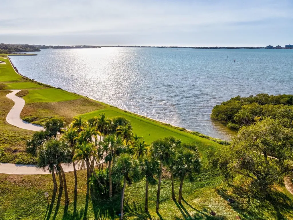 4 Belleview Boulevard Belleair FL 33756