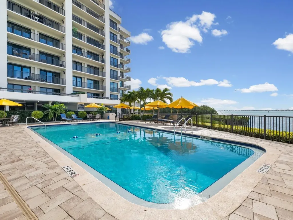 4 Belleview Boulevard Belleair FL 33756