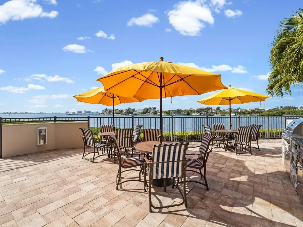 4 Belleview Boulevard Belleair FL 33756