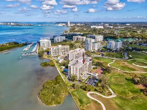 4 Belleview Boulevard Belleair FL 33756