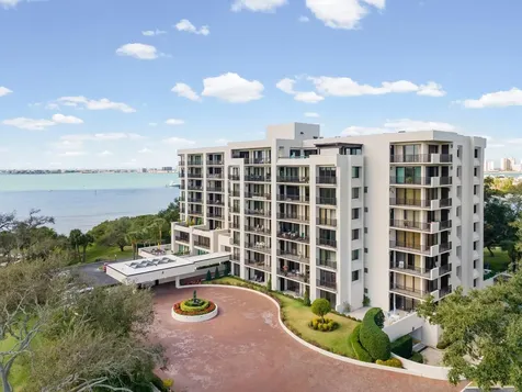 4 Belleview Boulevard Belleair FL 33756