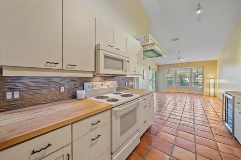 3191 Lake Park Lane Sarasota FL 34231