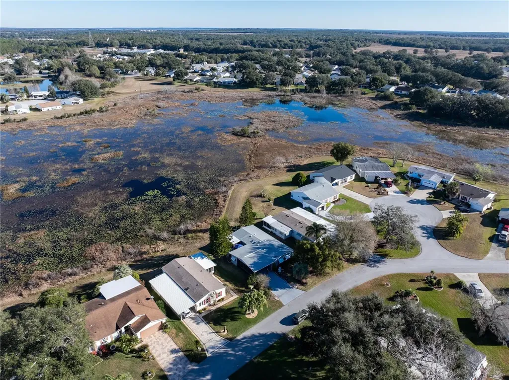 24805 Pine Hill Leesburg FL 34748