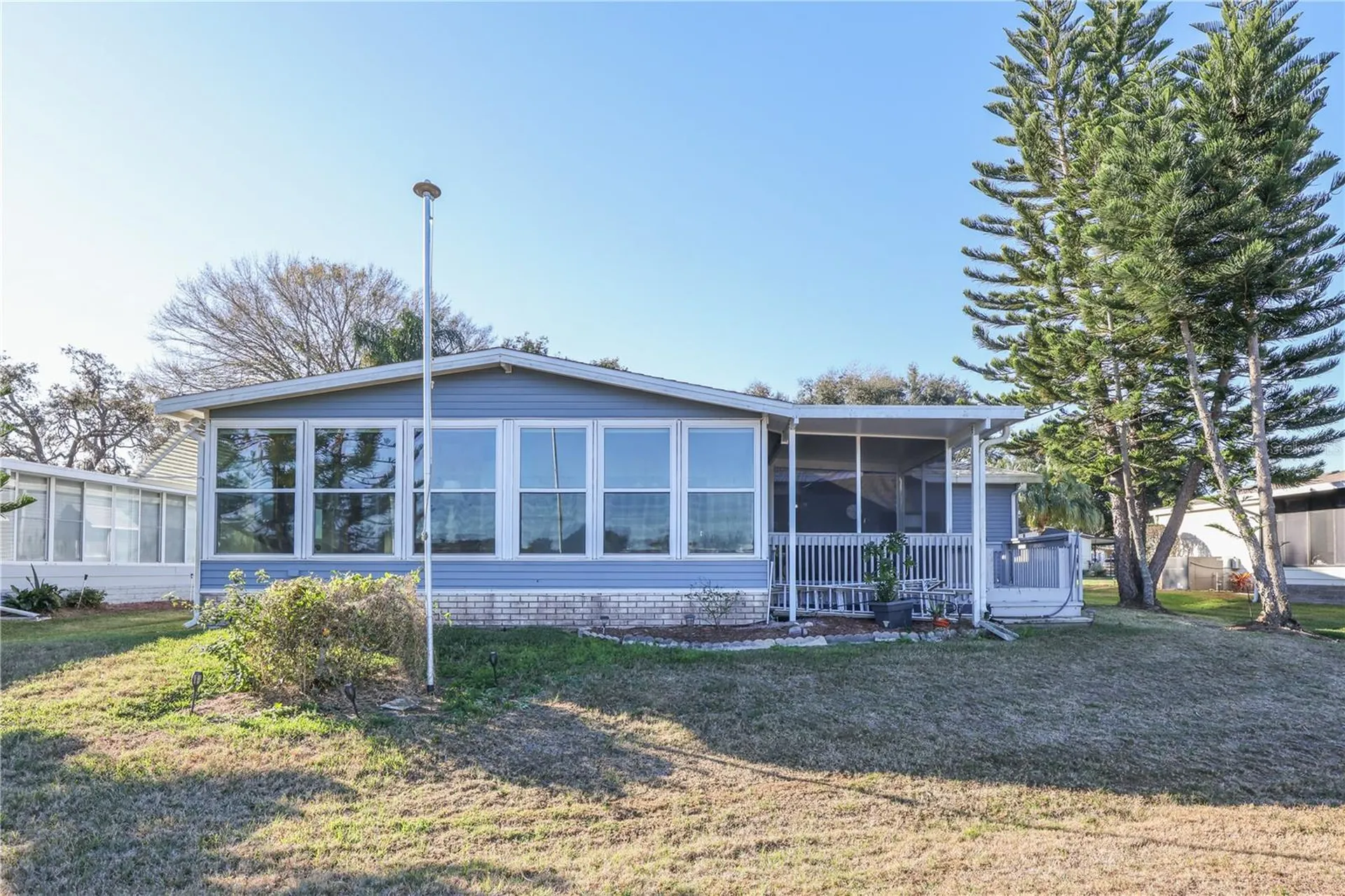 24805 Pine Hill Leesburg FL 34748