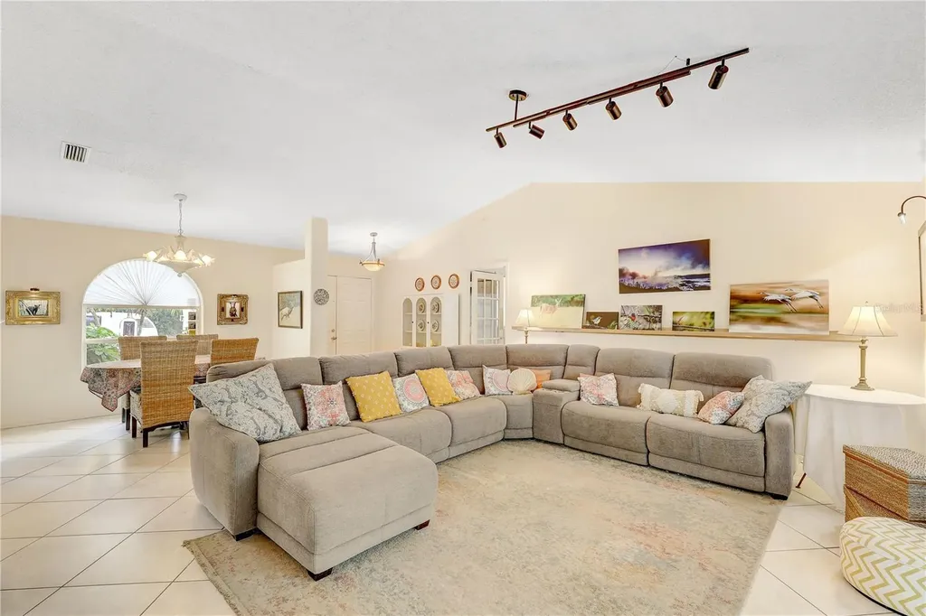 4001 Palau Drive Sarasota FL 34241