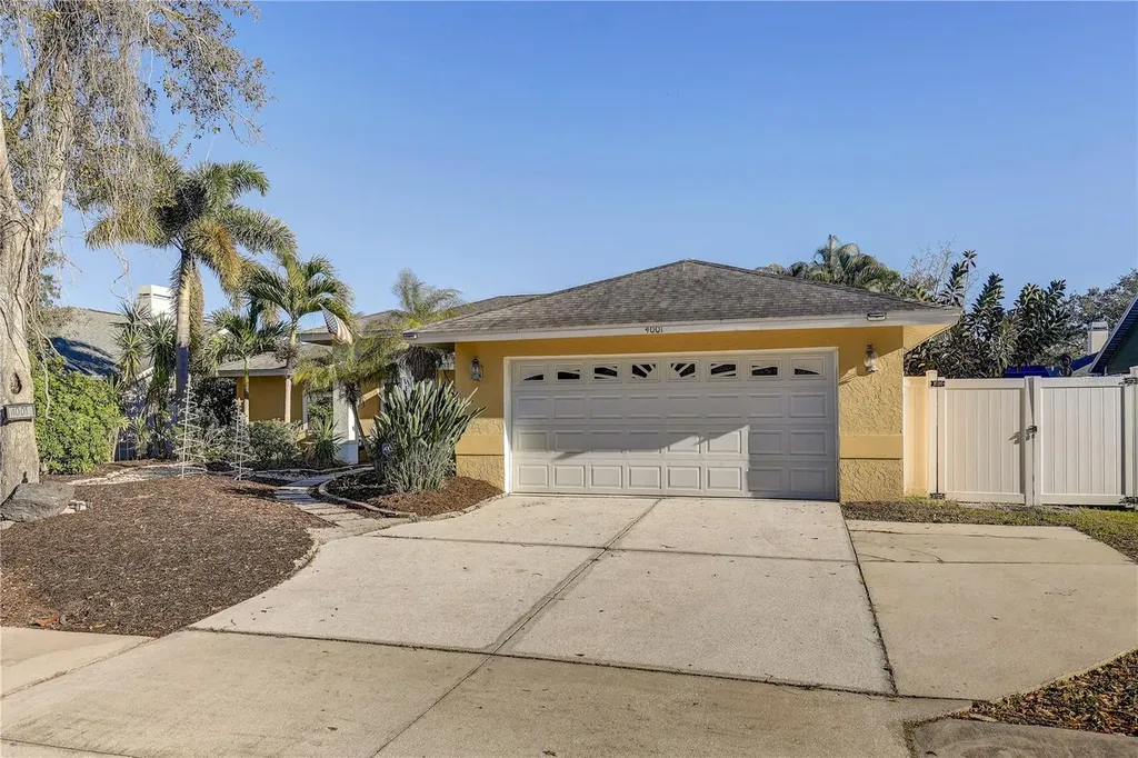 4001 Palau Drive Sarasota FL 34241