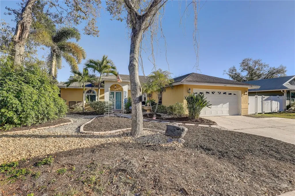 4001 Palau Drive Sarasota FL 34241