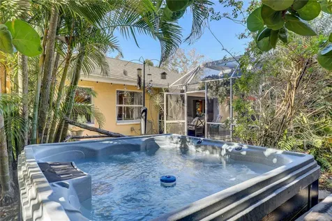 4001 Palau Drive Sarasota FL 34241