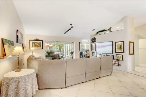 4001 Palau Drive Sarasota FL 34241