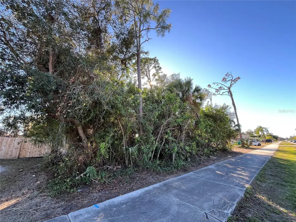 20417 Quesada Avenue Port Charlotte FL 33952