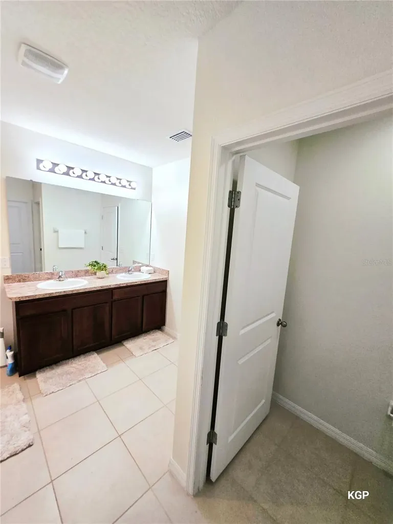 12021 Gillingham Harbor Lane Gibsonton FL 33534