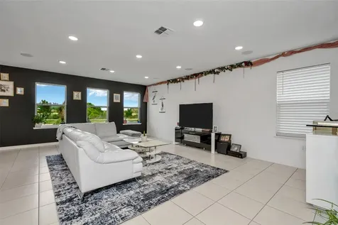 11495 June Briar Loop San Antonio FL 33576