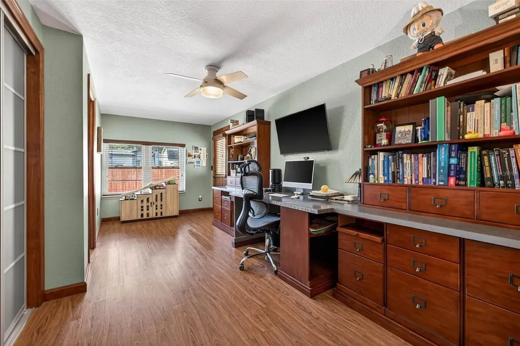 1431 22nd Avenue N St Petersburg FL 33704