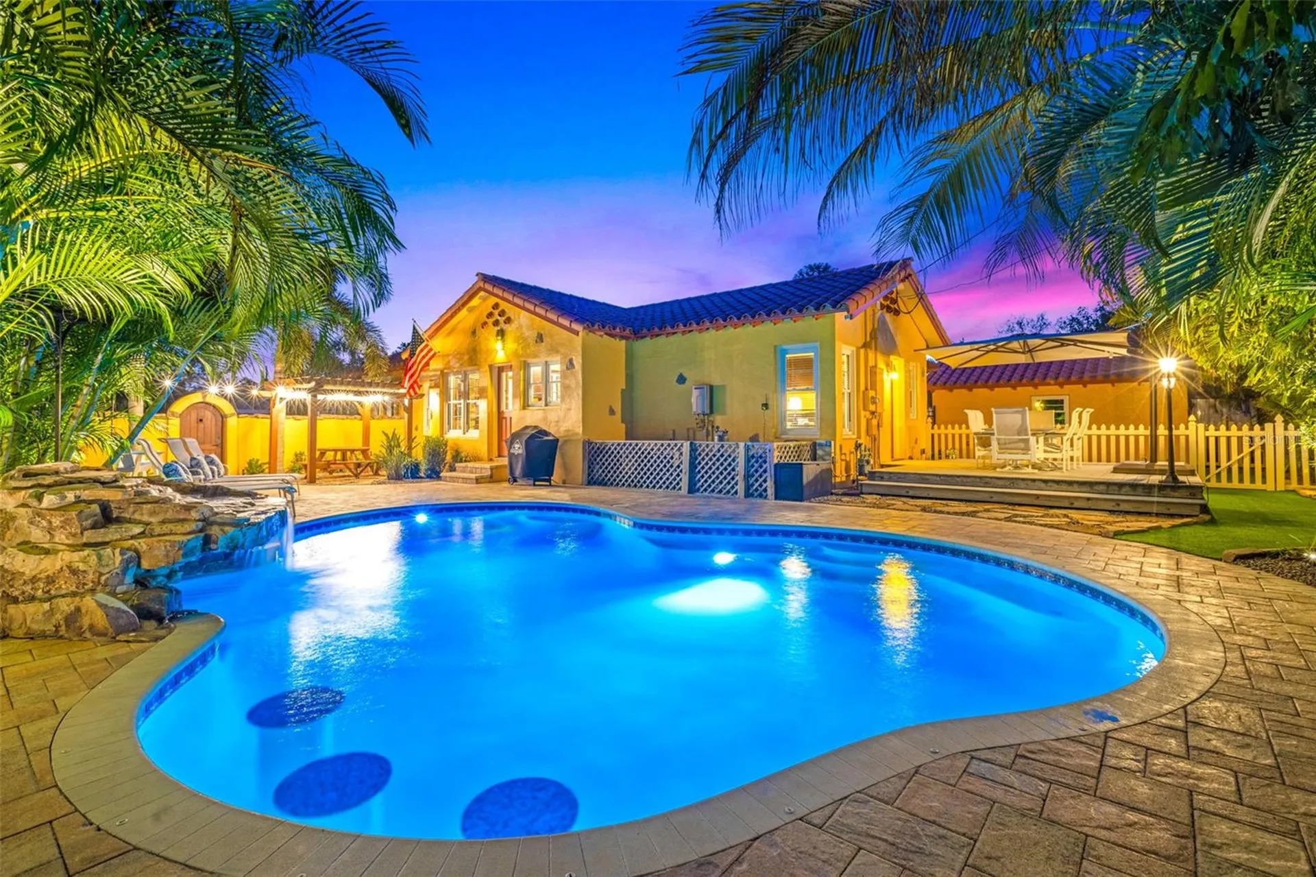 1431 22nd Avenue N St Petersburg FL 33704