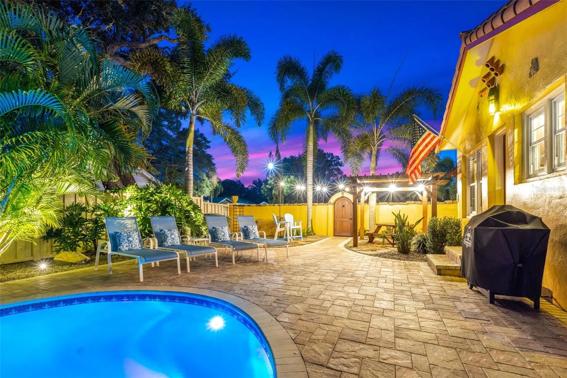 1431 22nd Avenue N St Petersburg FL 33704