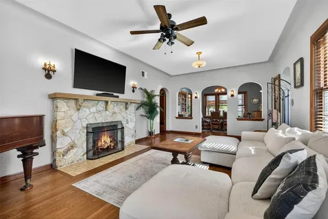 1431 22nd Avenue N St Petersburg FL 33704