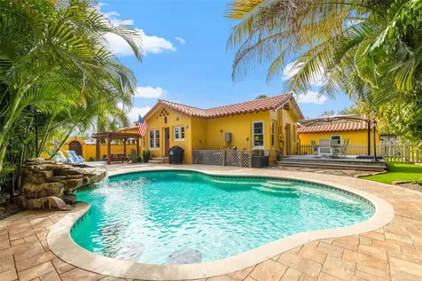 1431 22nd Avenue N St Petersburg FL 33704
