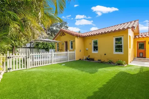 1431 22nd Avenue N St Petersburg FL 33704