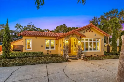 1431 22nd Avenue N St Petersburg FL 33704