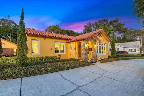 1431 22nd Avenue N St Petersburg FL 33704