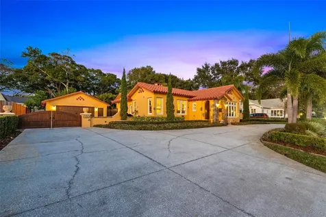 1431 22nd Avenue N St Petersburg FL 33704