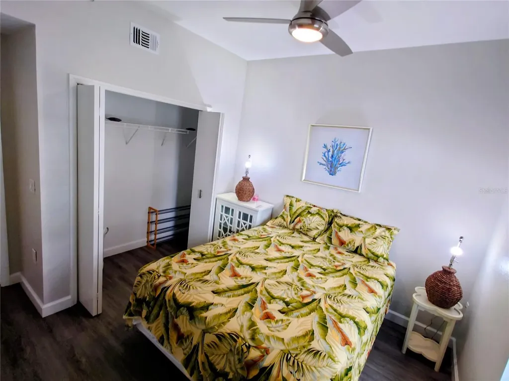 200 4th Avenue S St Petersburg FL 33701