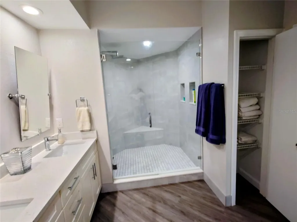 200 4th Avenue S St Petersburg FL 33701