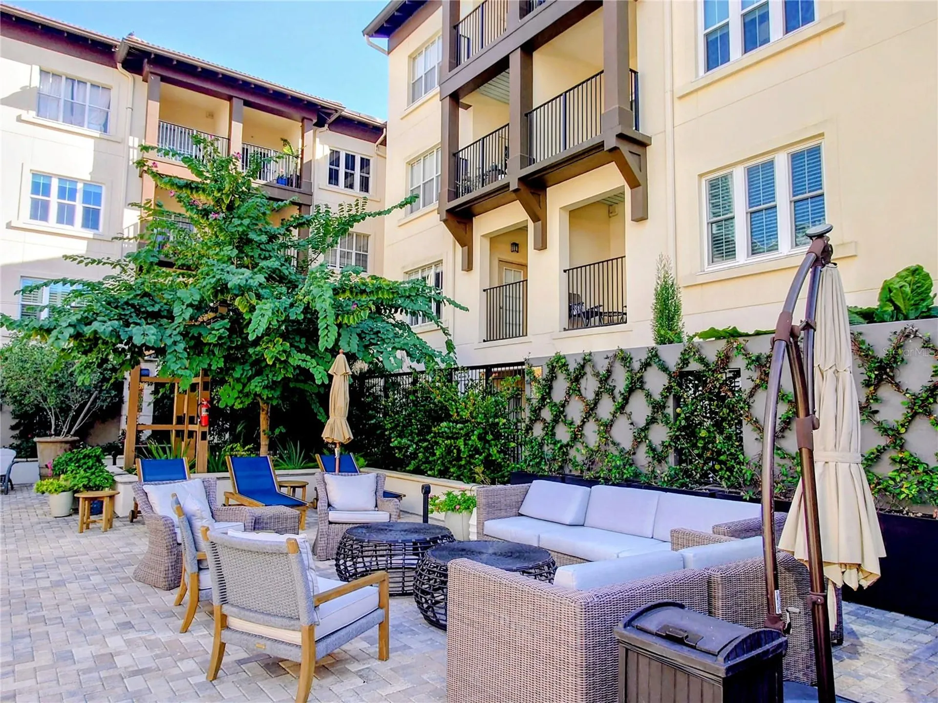 200 4th Avenue S St Petersburg FL 33701