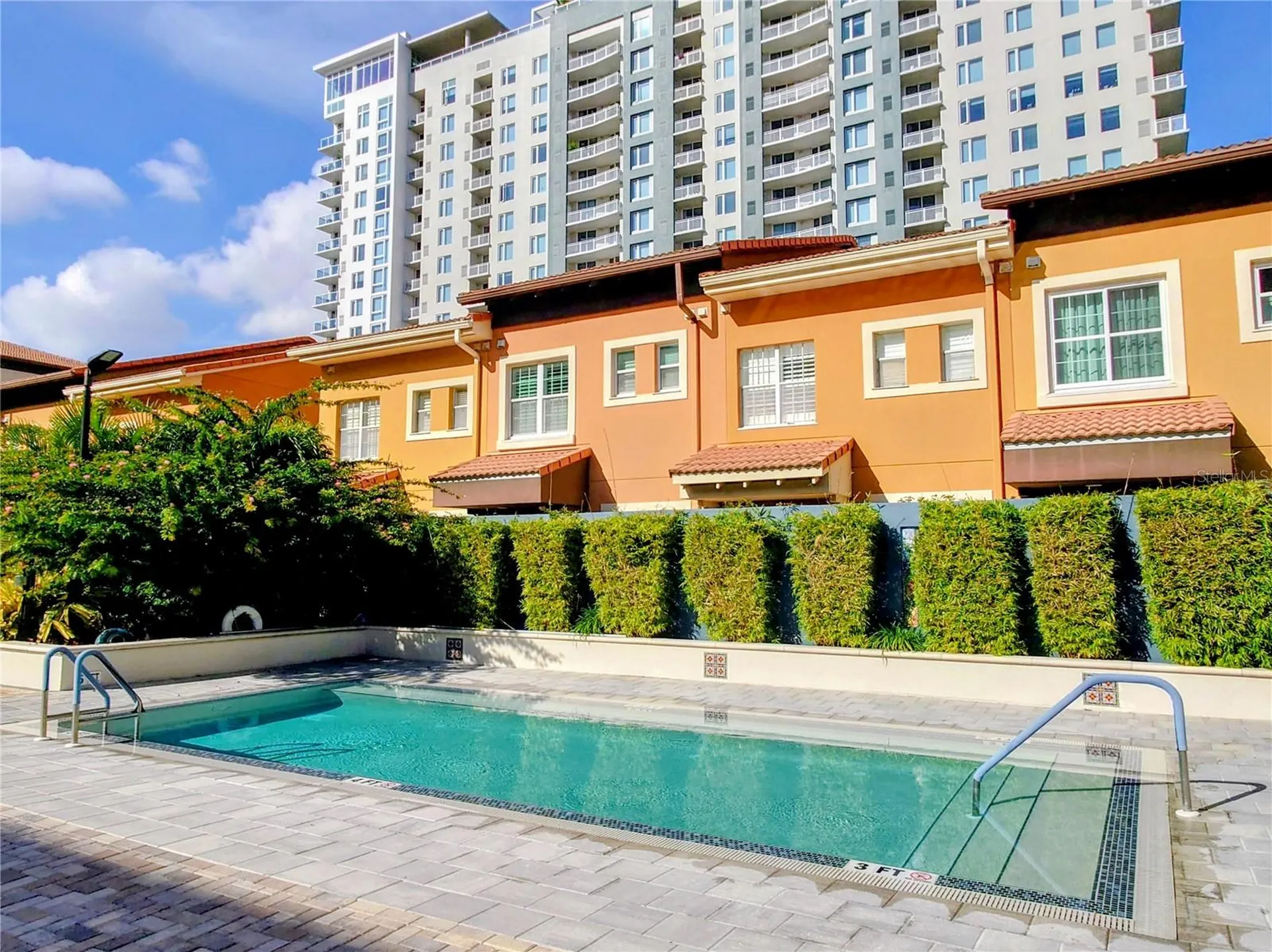 200 4th Avenue S St Petersburg FL 33701