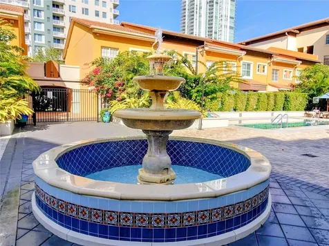 200 4th Avenue S St Petersburg FL 33701