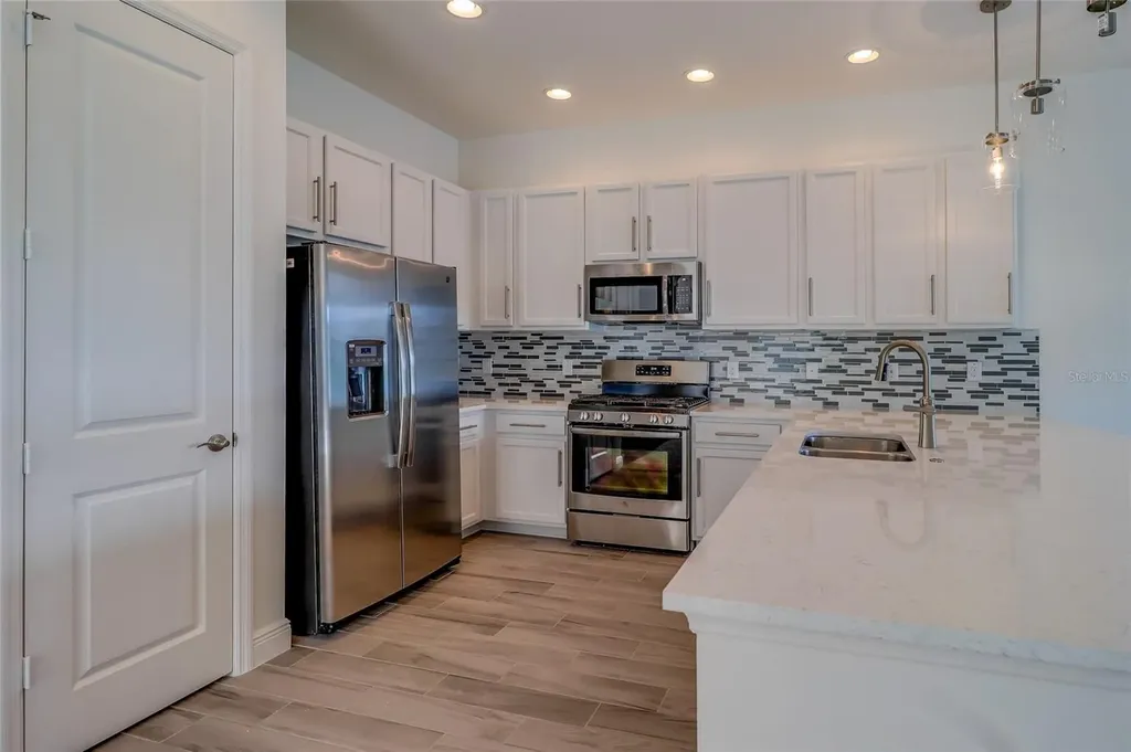 31045 Lindentree Drive Wesley Chapel FL 33543