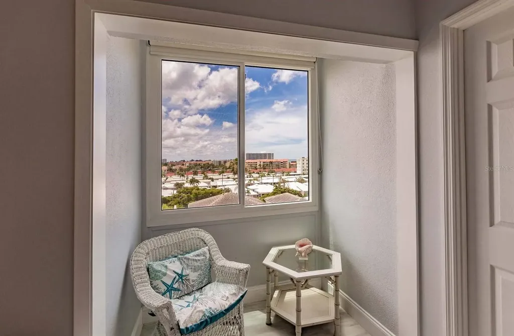 1125 W Peppertree Drive Sarasota FL 34242