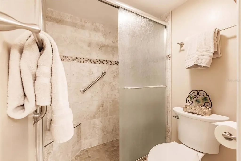 1125 W Peppertree Drive Sarasota FL 34242