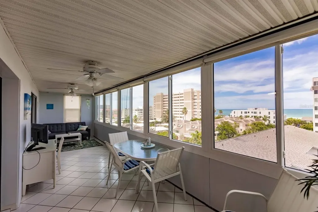 1125 W Peppertree Drive Sarasota FL 34242