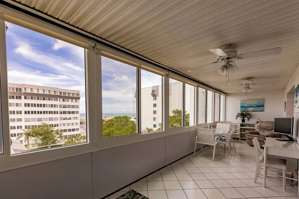 1125 W Peppertree Drive Sarasota FL 34242