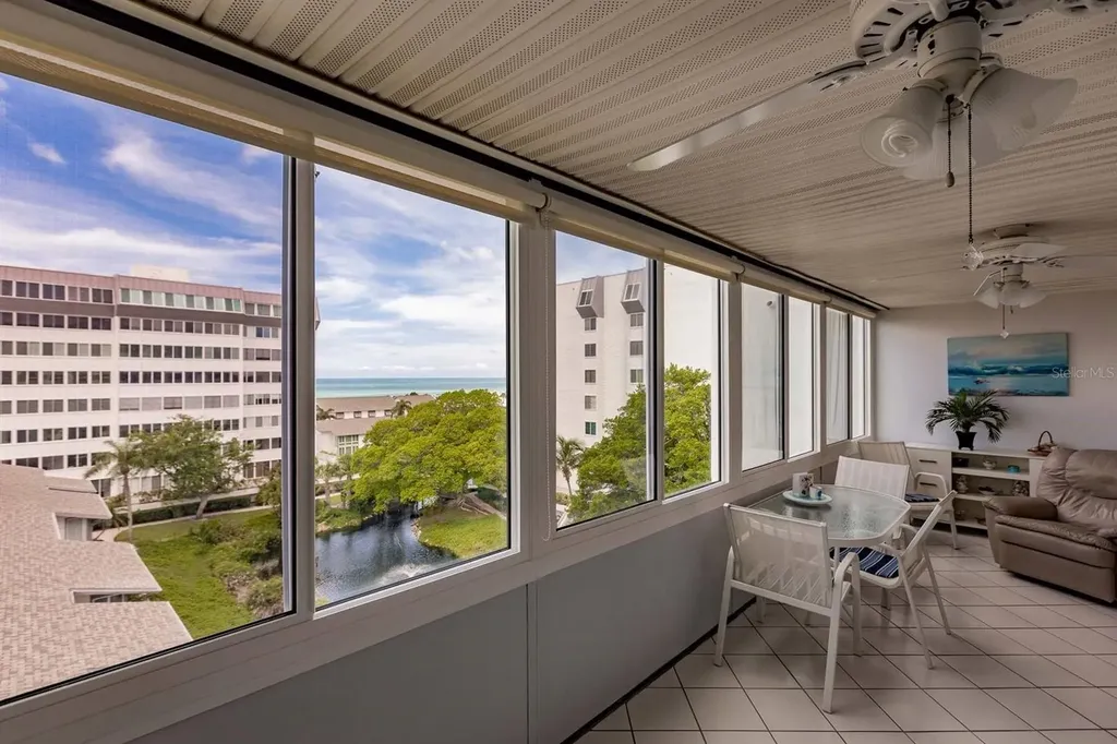 1125 W Peppertree Drive Sarasota FL 34242