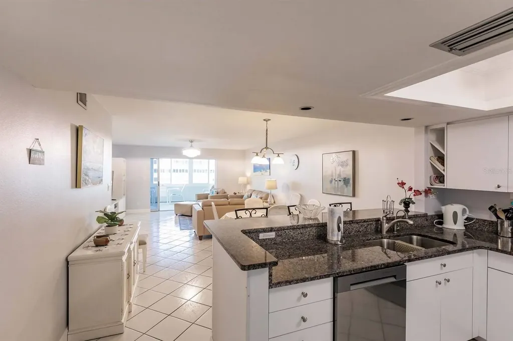 1125 W Peppertree Drive Sarasota FL 34242