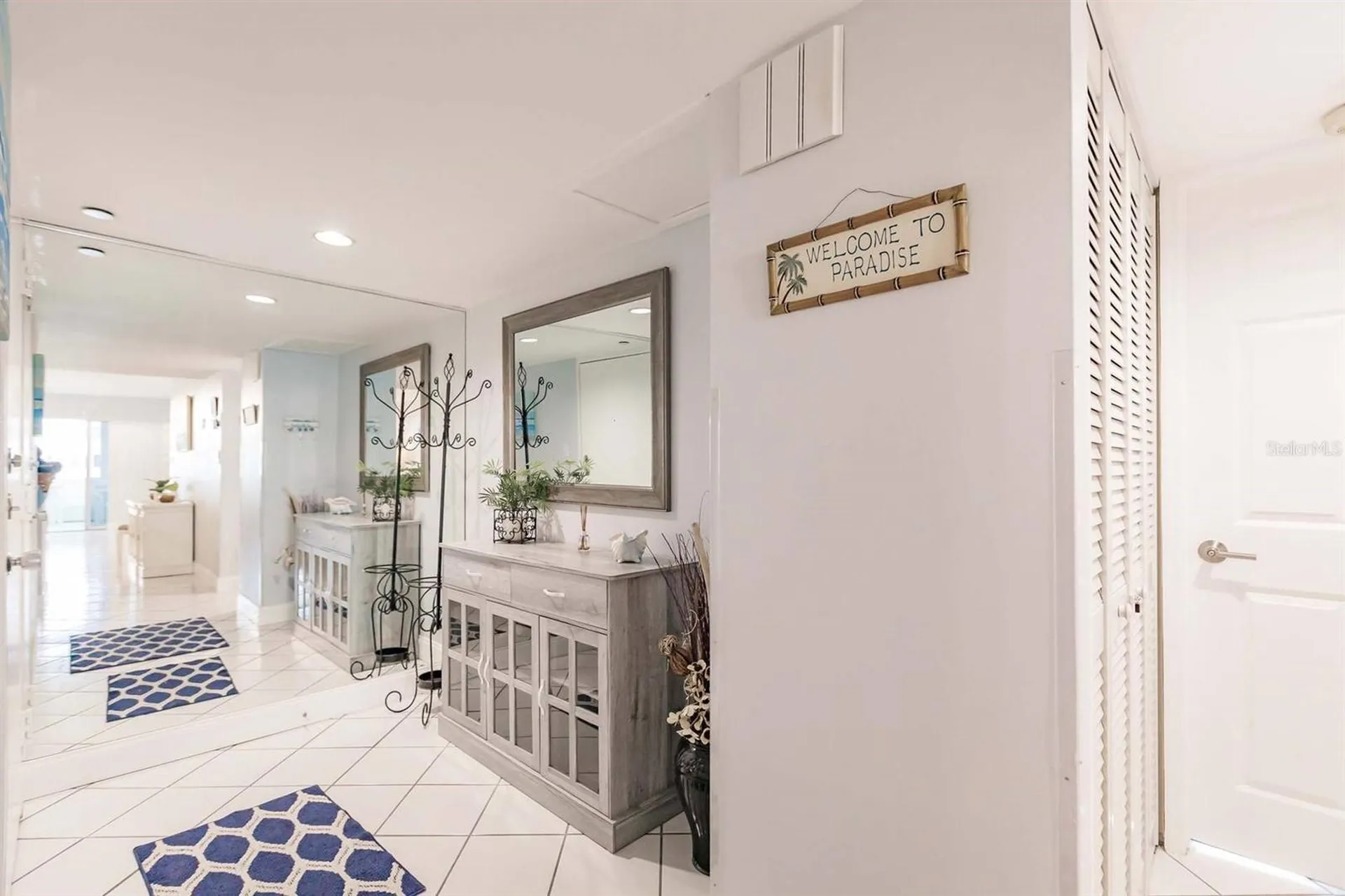 1125 W Peppertree Drive Sarasota FL 34242