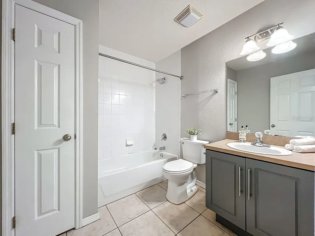 185 N Pearl Lake Causeway Altamonte Springs FL 32714