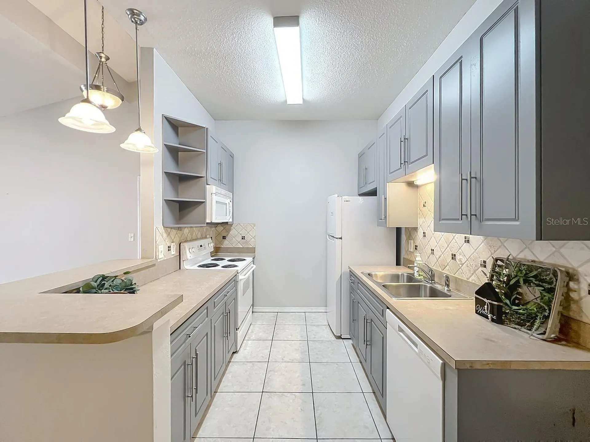 185 N Pearl Lake Causeway Altamonte Springs FL 32714