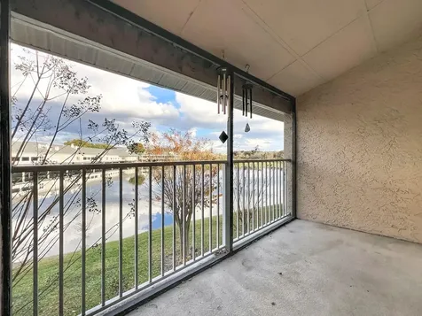 185 N Pearl Lake Causeway Altamonte Springs FL 32714