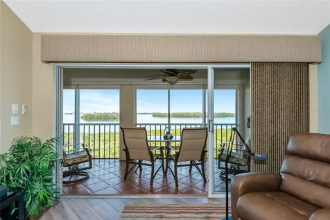 1389 Perico Pointe Cir Circle Bradenton FL 34209