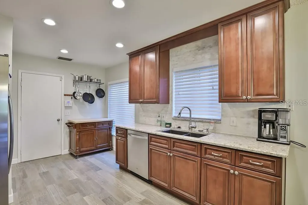 7920 George Washington Lane Tampa FL 33637