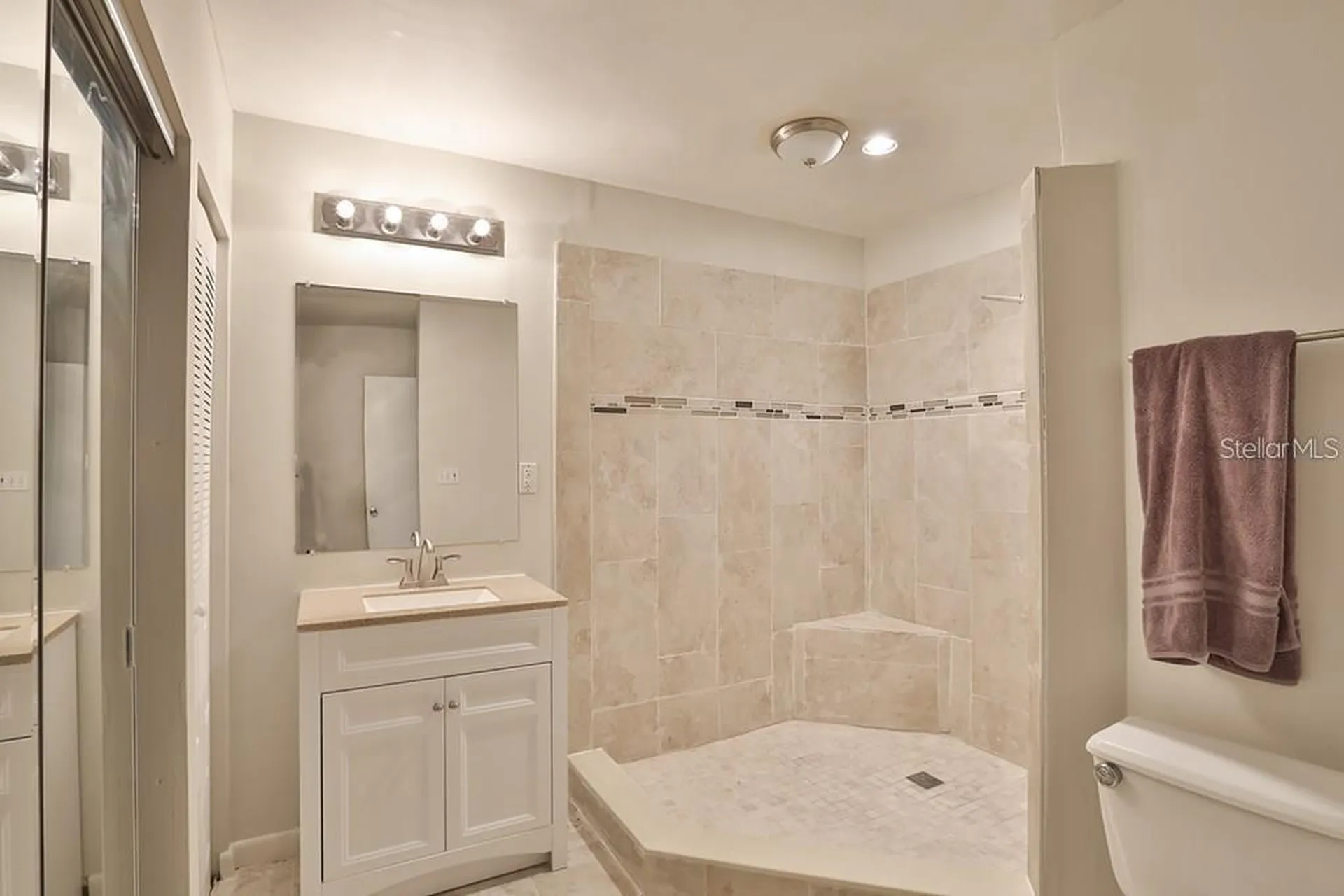 7920 George Washington Lane Tampa FL 33637