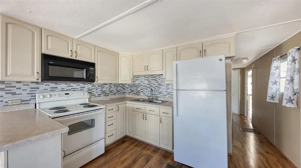 4221 11th Street E Ellenton FL 34222