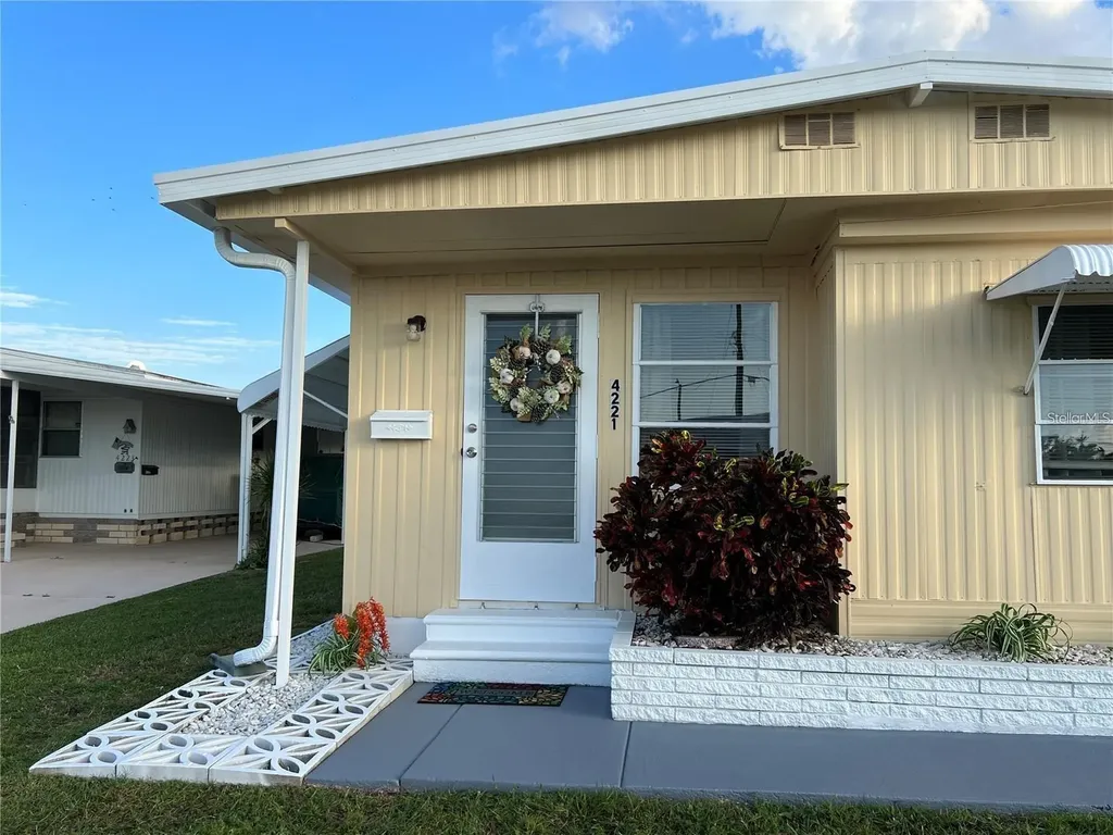 4221 11th Street E Ellenton FL 34222