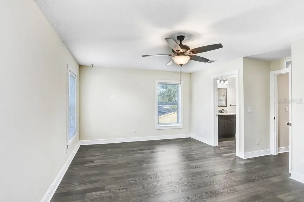 4209 W Woodlawn Avenue Tampa FL 33614
